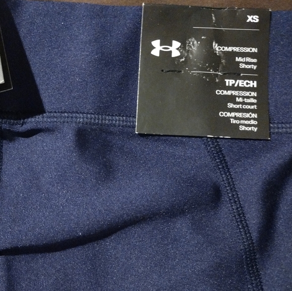 NWT🔥Under Armour Navy Compression Mid Rise Shorty Sz XS - Picture 10 of 10